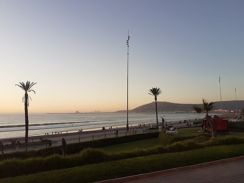 La plage d'Agadir au coucher du soleil